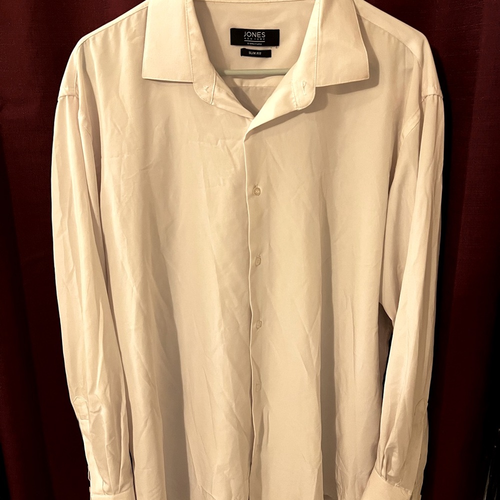 Jones New York, 2 white shirts will be sent